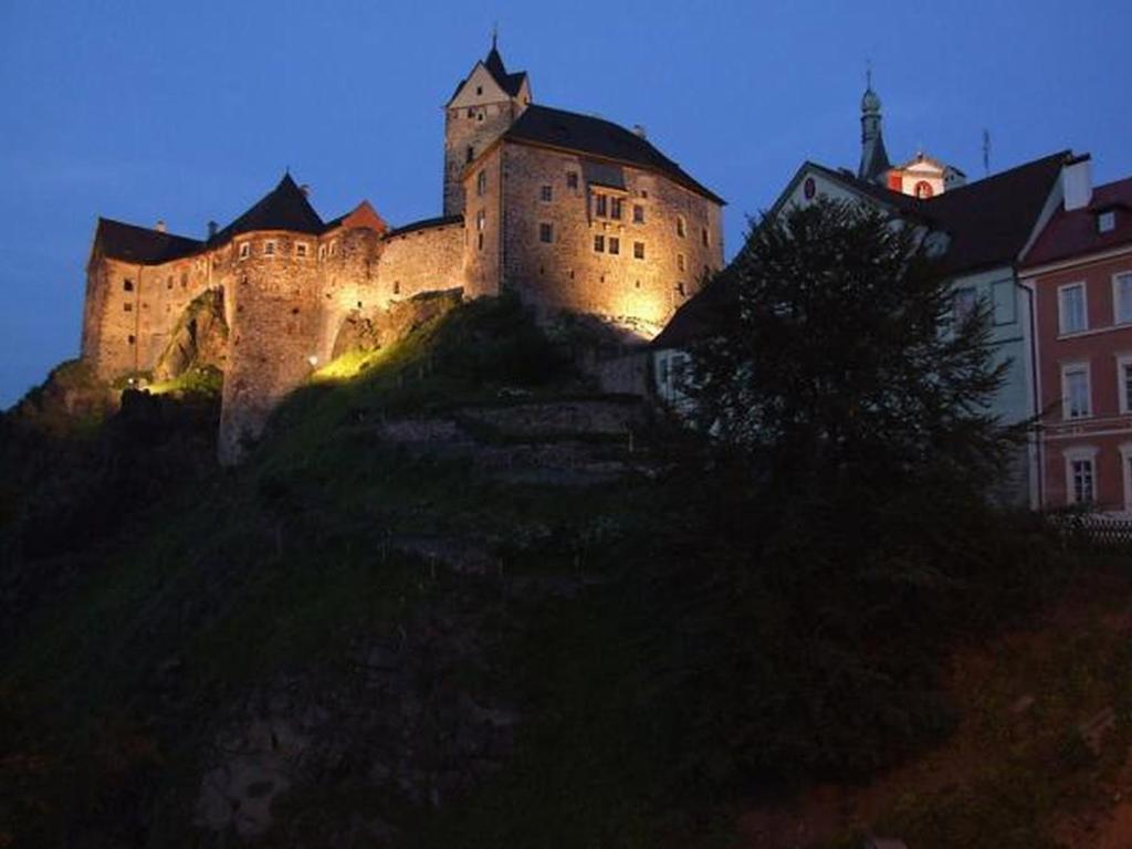 Penzion Ve Skale Hotel Loket Exterior photo